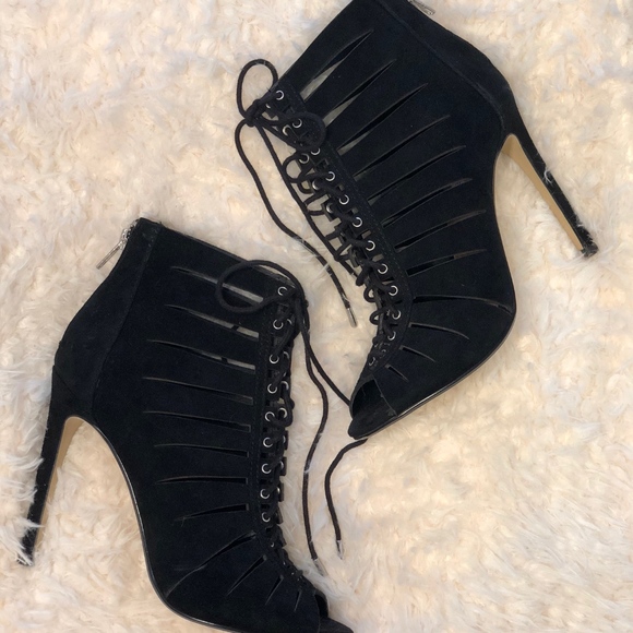 Steve Madden Cyder Suede Sandal - Picture 1 of 8